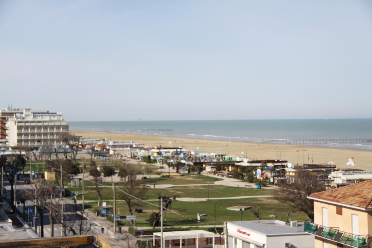 Hotel Venus Rimini Bagian luar foto
