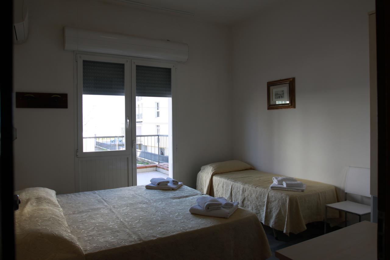 Hotel Venus Rimini Bagian luar foto