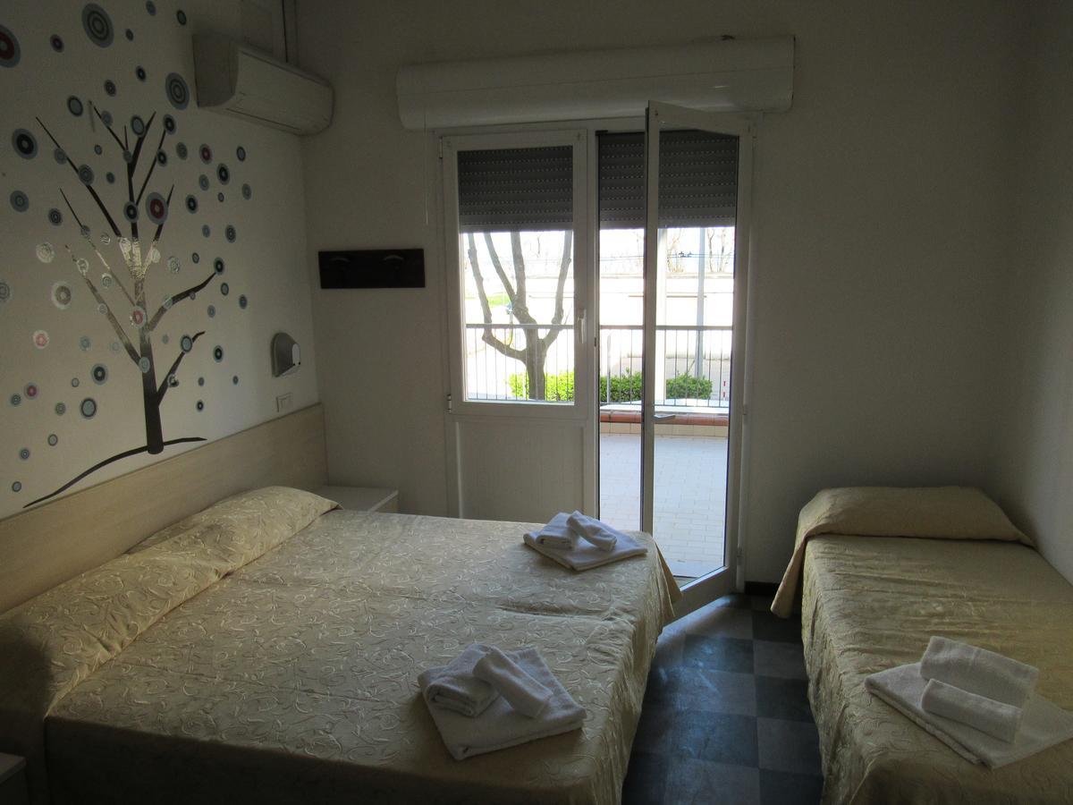 Hotel Venus Rimini Bagian luar foto