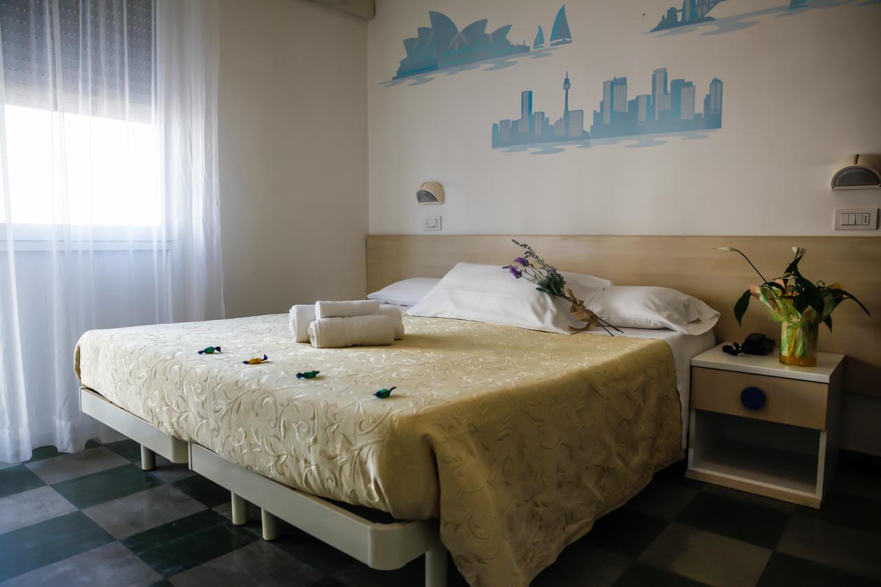 Hotel Venus Rimini Bagian luar foto