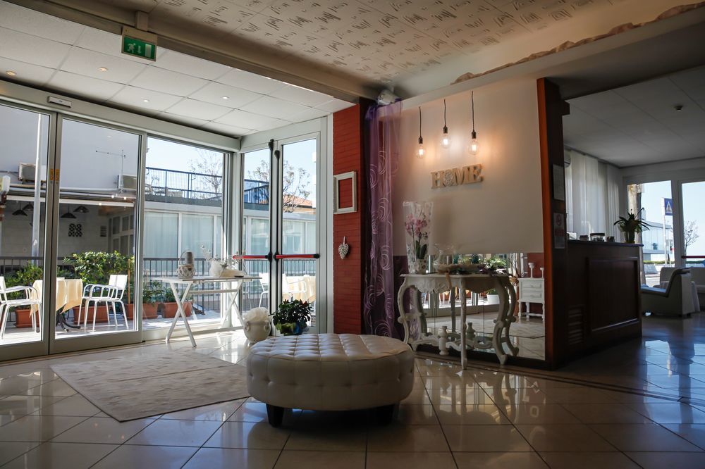 Hotel Venus Rimini Bagian luar foto