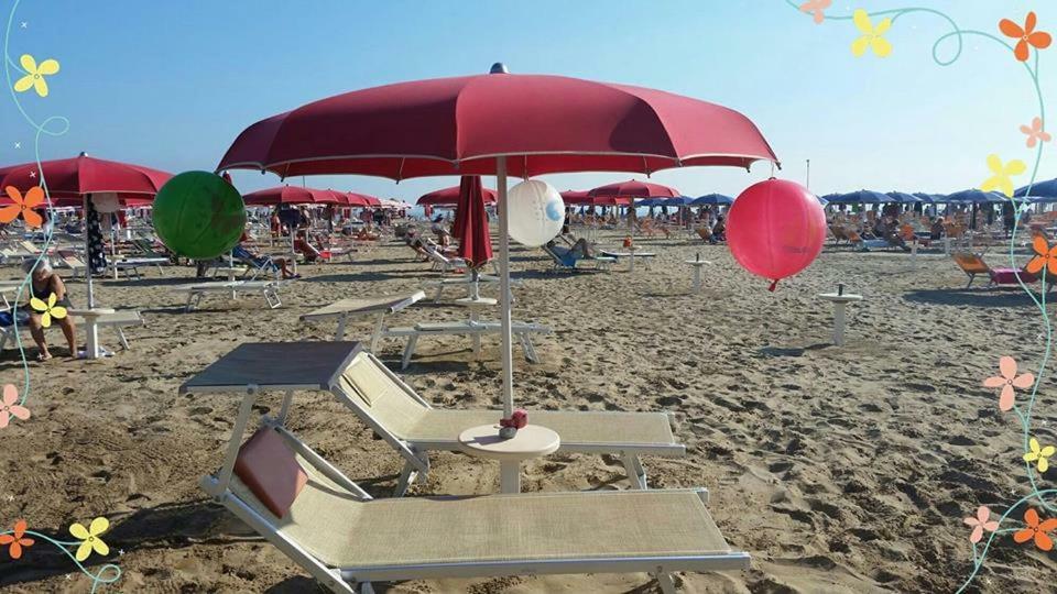 Hotel Venus Rimini Bagian luar foto